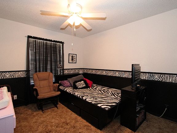 4th image of 2115 Timber Hill Dr