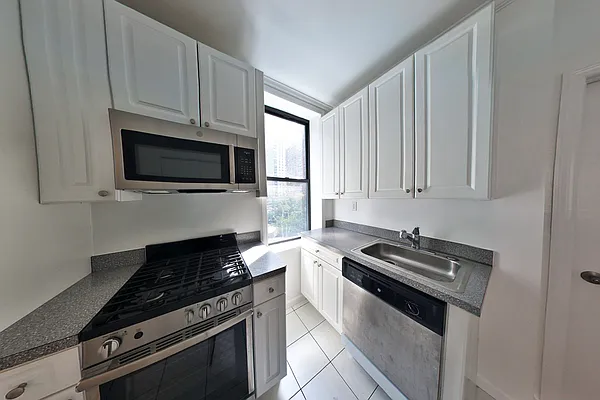 Rented by Platinum Properties | media 6