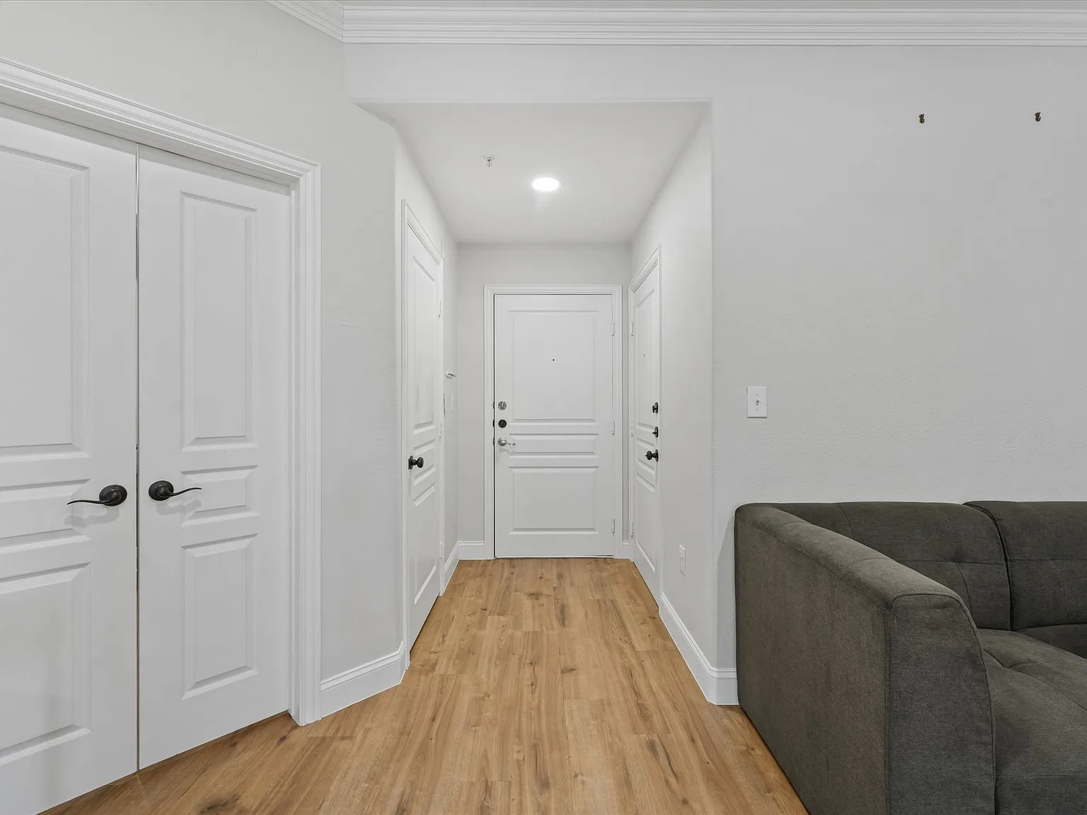 1 bed, 861 sqft, $2,250 — Photo 4