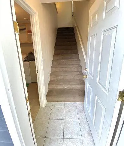 1147 Tabby Ln — Photo 2