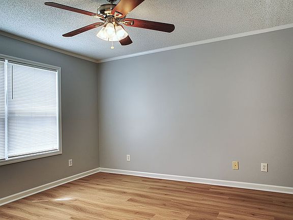 Master Bedroom 12'9" x 12'8"