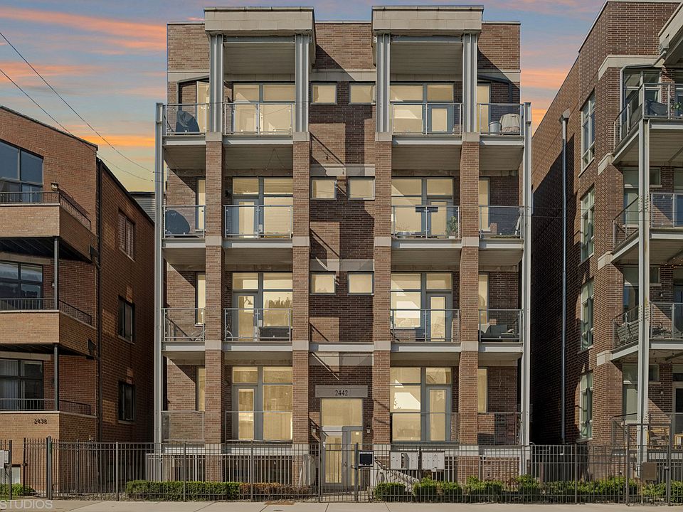 1st image of 2442 N Clybourn Ave #5N