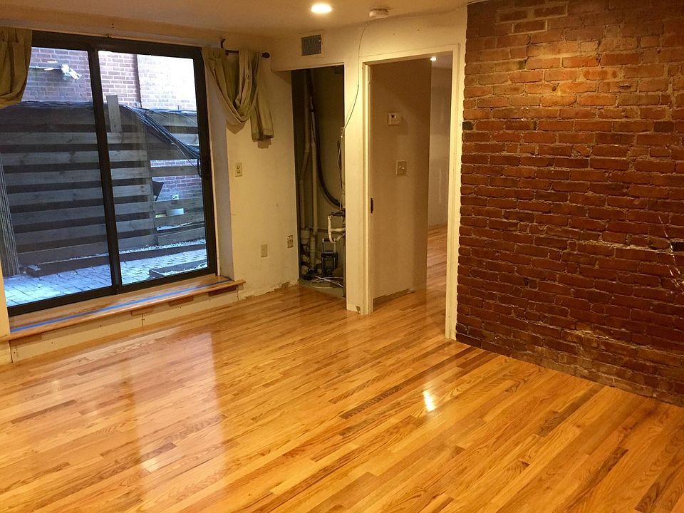 2nd image of 111 Gainsborough St #706