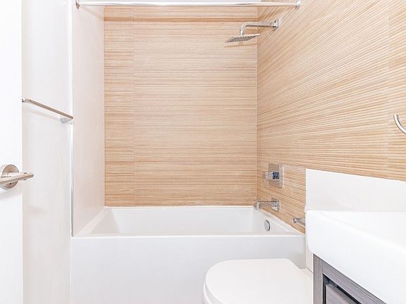 2nd image of 654 Putnam Ave #3B