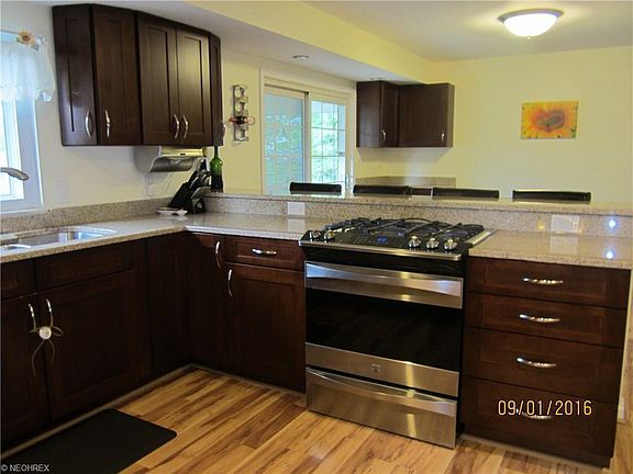 2nd image of 1141 Mayfair Dr