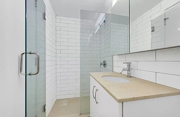 Rented by REAL New York | media 5