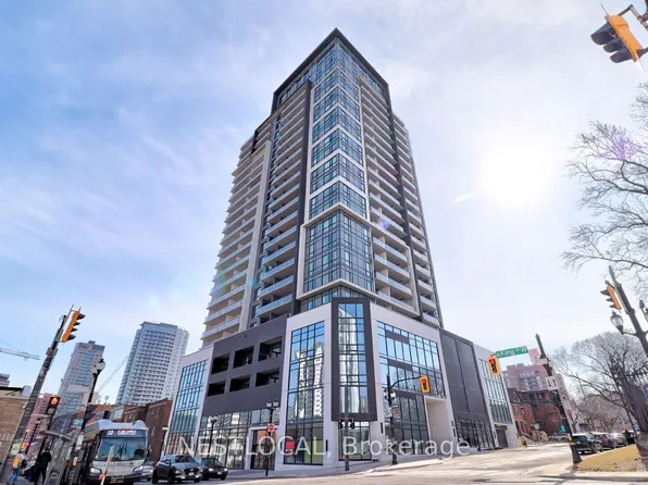15 Queen St S #1406, Hamilton, ON L8P 3R4