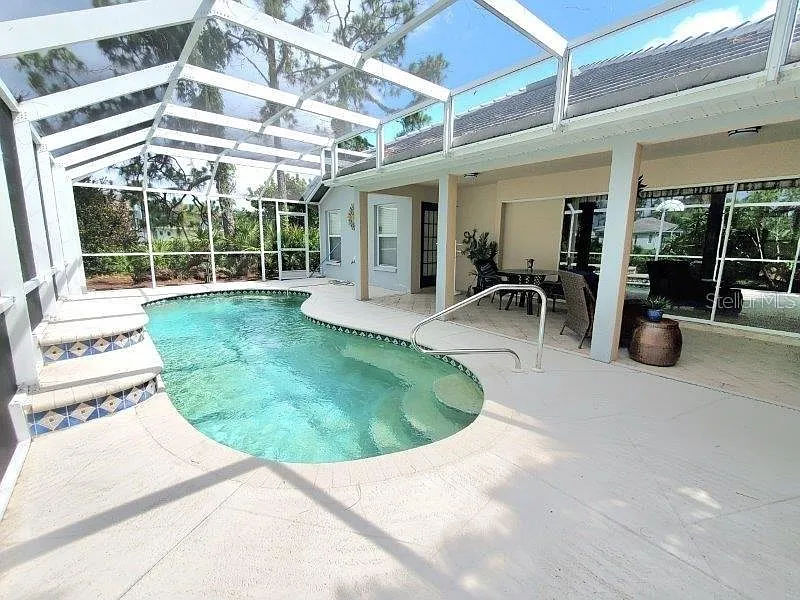 2 bed, 2.0 bath, 1278 sqft, $2,400 — Photo 4