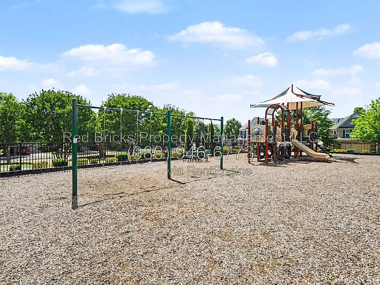4282 Park South Station Blvd — Photo 40