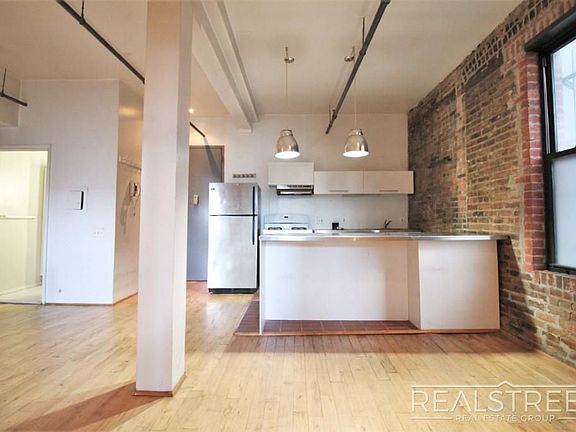 4th image of 337 Kent Ave APT 1g