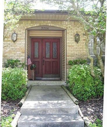 2nd image of 3206 Lemmontree Ln
