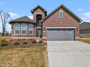 7842 Trailside Ct, West Bloomfield, MI