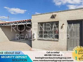 302 W Flores St