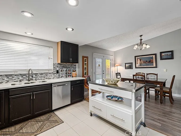 44115 Hunter Ct — Photo 10