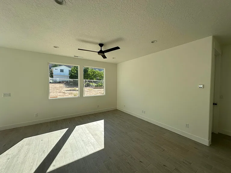 366 N 40 E — Photo 12