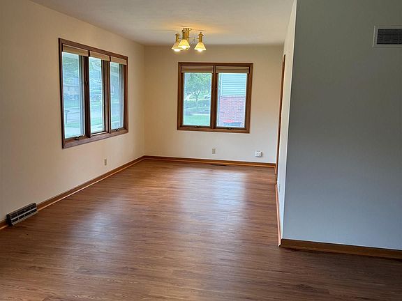 2nd image of 531 Driftwood Dr