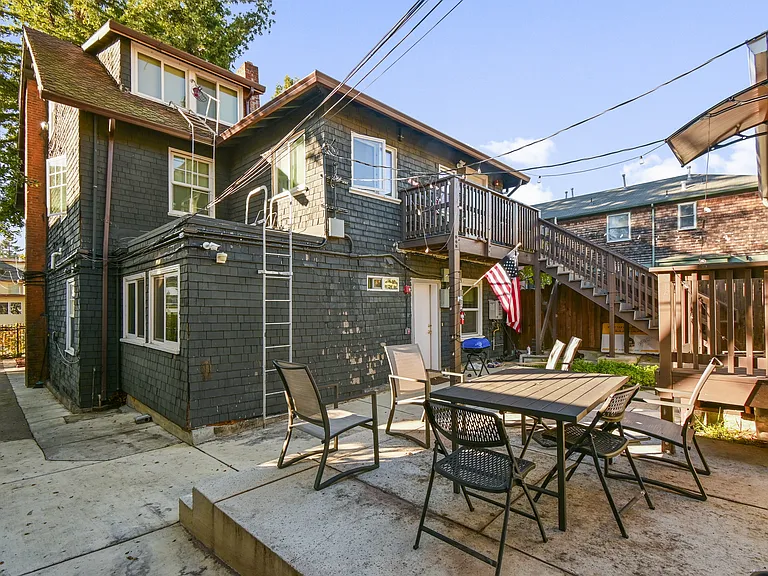 2541-2543 Piedmont Ave — Photo 3