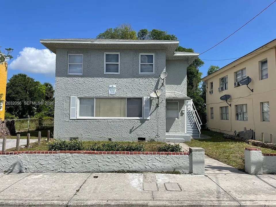 817 4th St #817