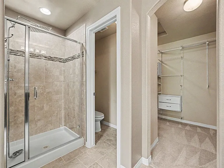 2721 Bridle Dr — Photo 16