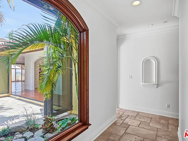 4129 Wade St — Photo 22