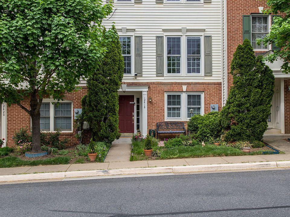 1st image of 12418 Cedar Lakes Dr
