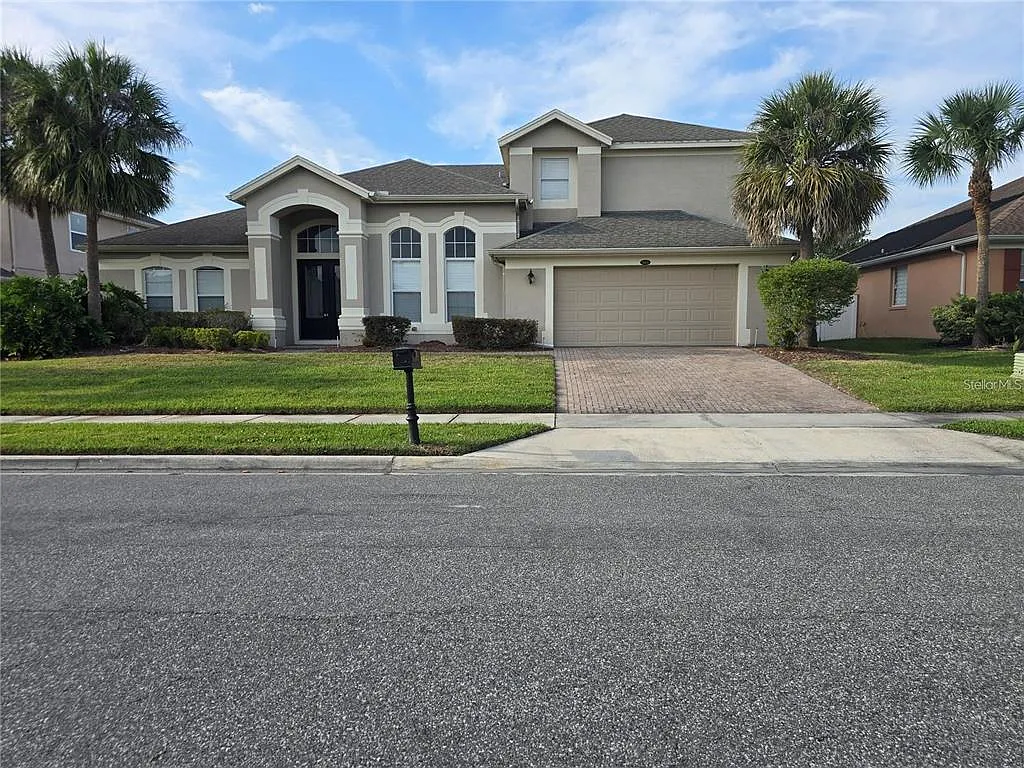 5 bed, 4.0 bath, 3812 sqft, $3,400 — Photo 1