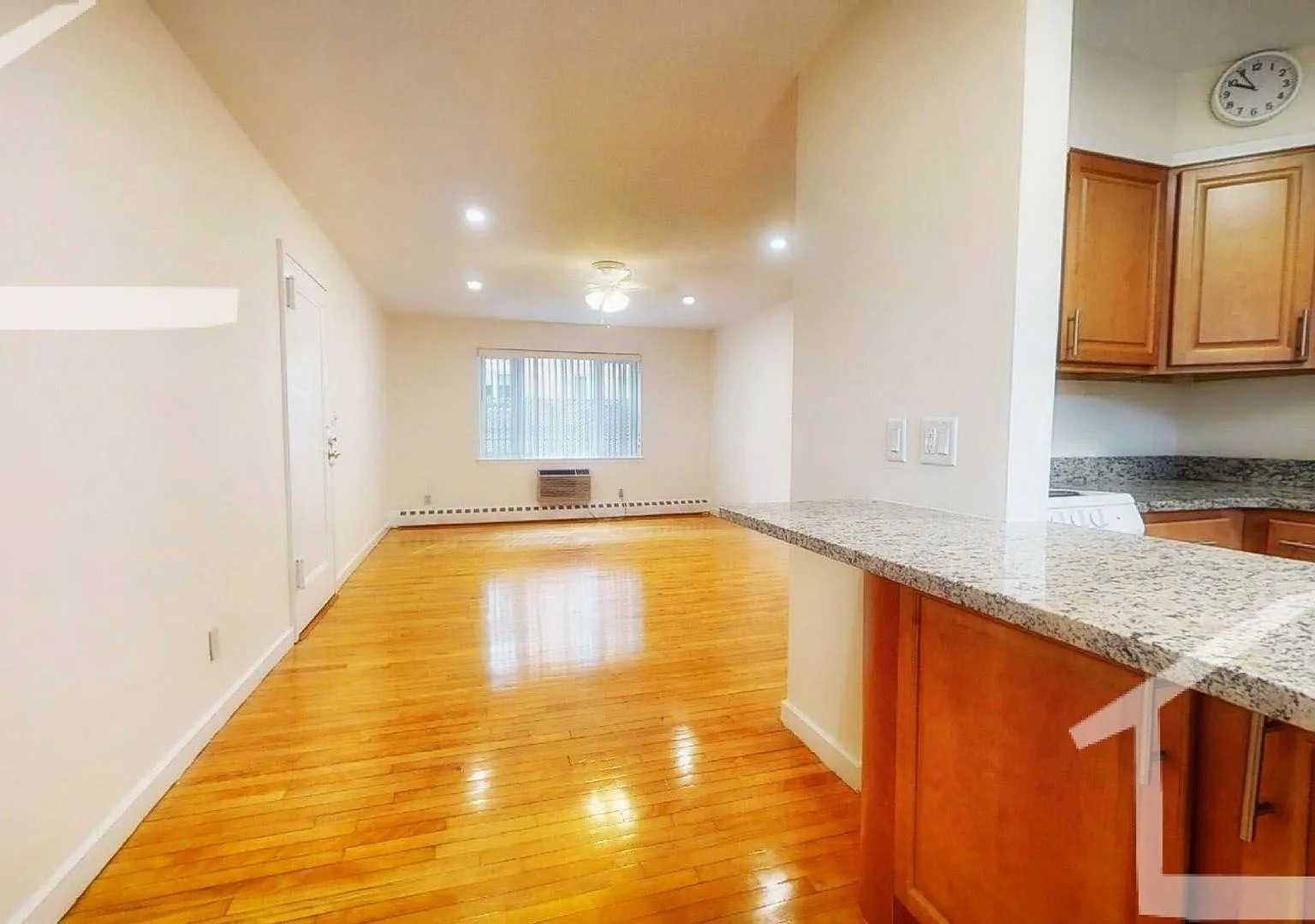 9/1 No Fee! Spacious 2BR near Coolidge Corner, Longwood — Photo 1