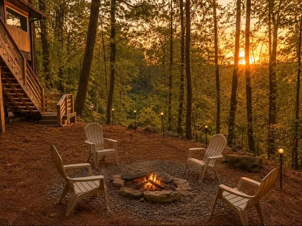 315 Bear Cove Rd, Bryson City, NC 28713