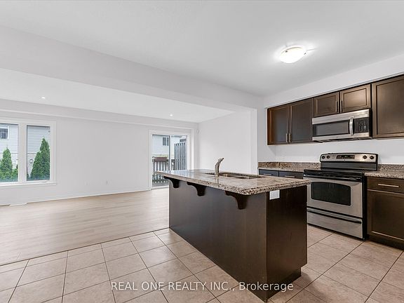 4th image of 70 Highgate Dr #19