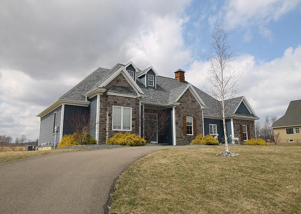 1st image of 331 Wexford Ln