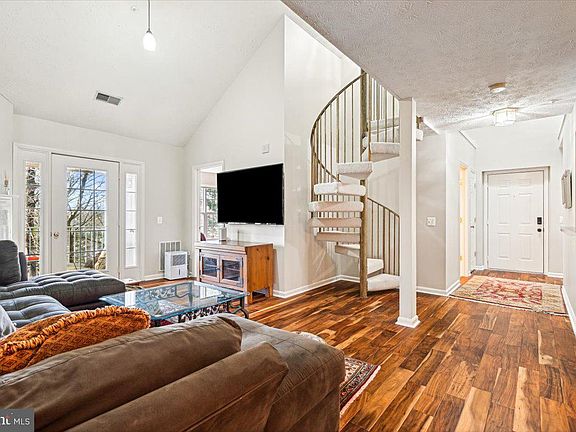 3rd image of 655 Burtons Cove Way Unit 13