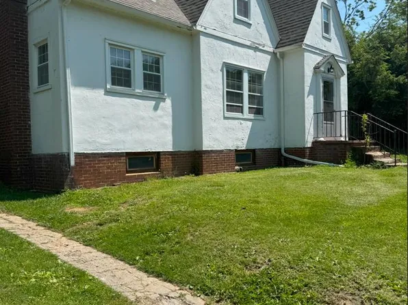 453 Riverside Dr, North Tazewell, VA 24630