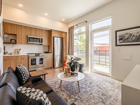 5th image of 2421 NW Market St #4196914