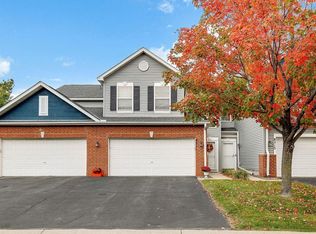 8511 Grove Cir, Shakopee, MN 55379