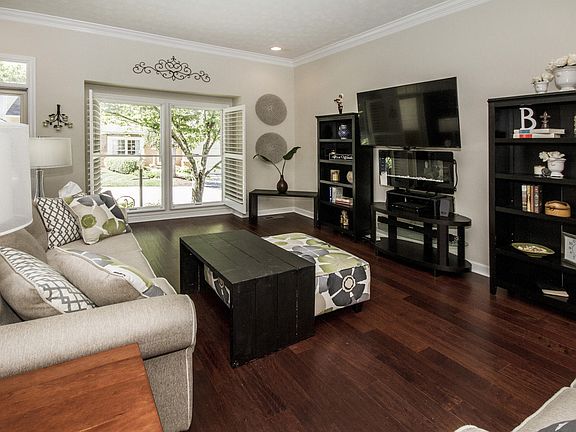 4th image of 9906 Carrington Dr