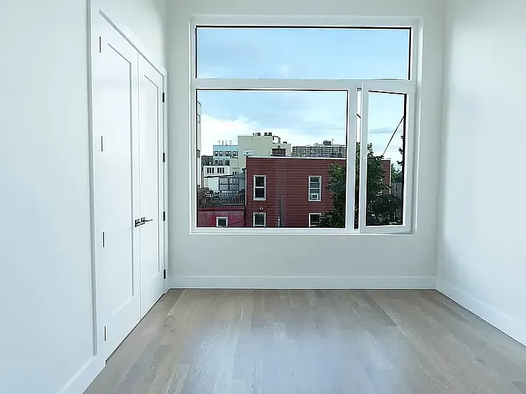 51 Ten Eyck St #3R — Photo 1
