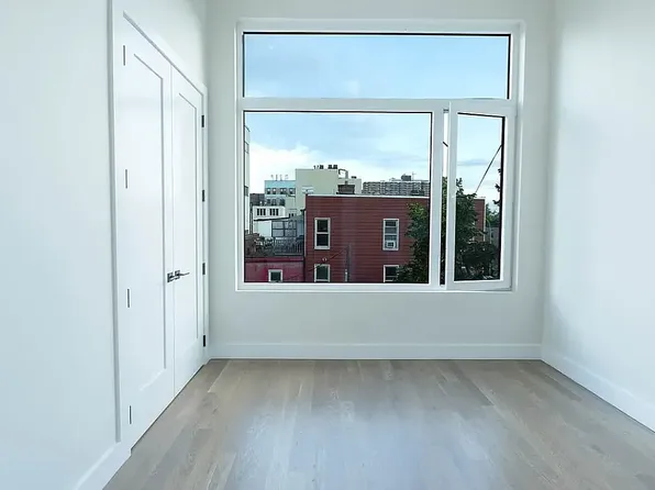 51 Ten Eyck St APT 3R, Brooklyn, NY 11206