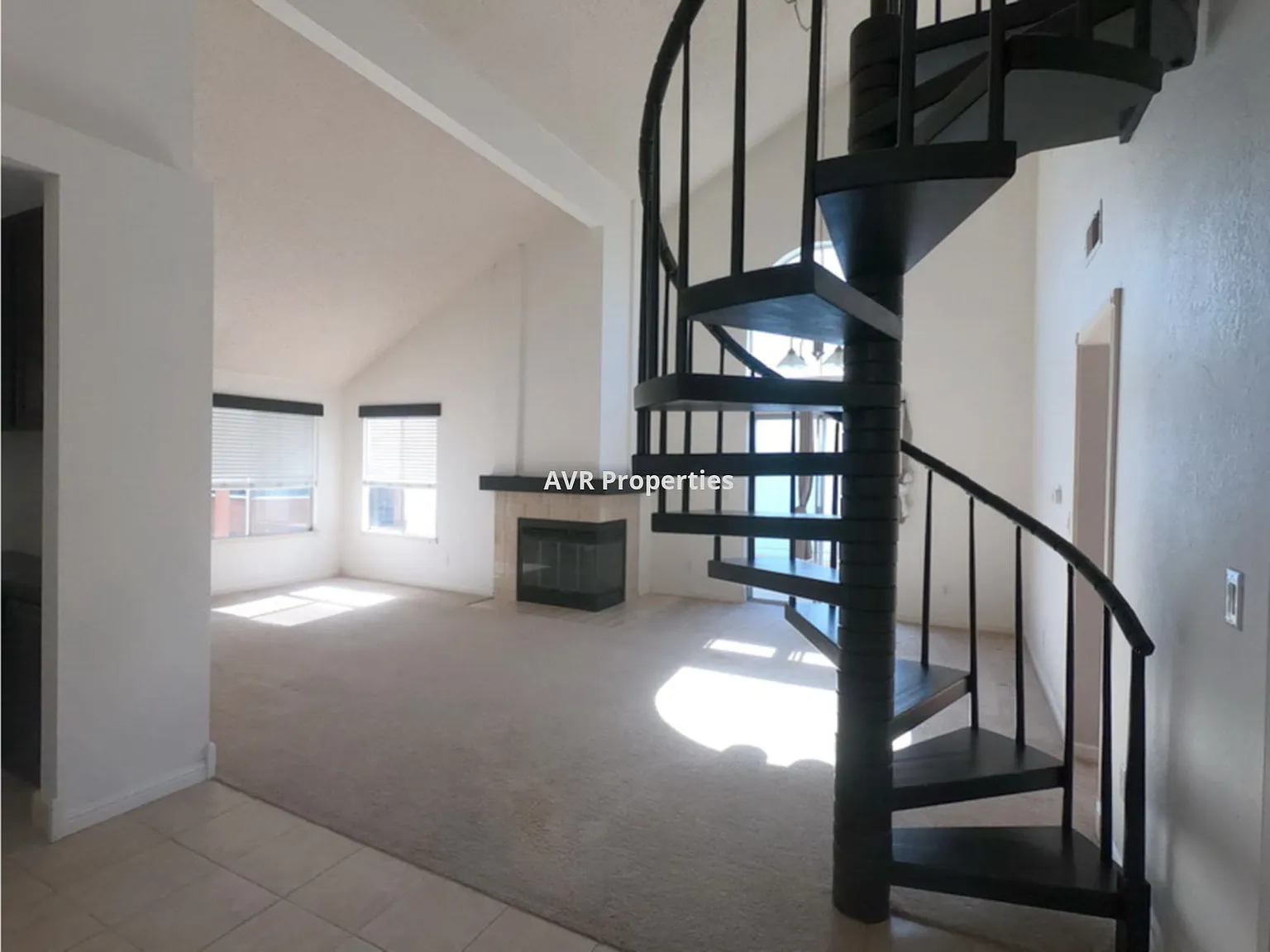 Beautiful Pleasanton home in great neighborhood — Photo 3