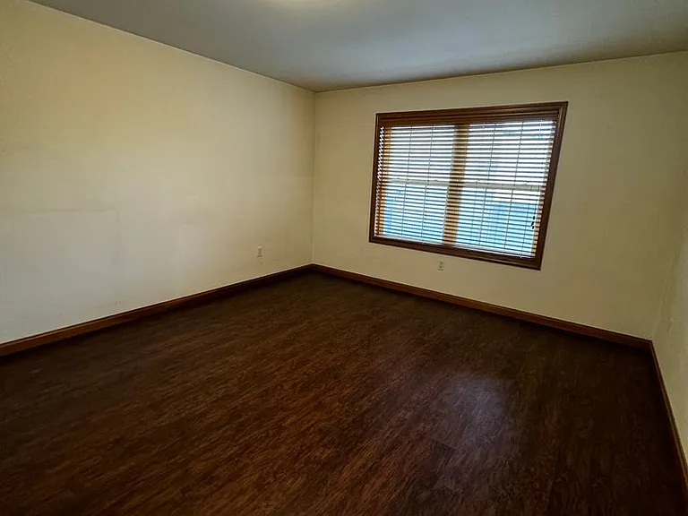 112 College Avenue — Photo 18