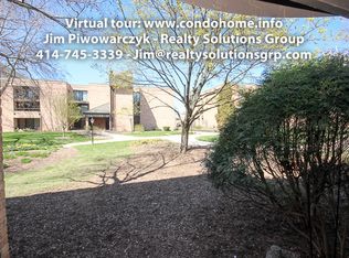 1818 E Shorewood Blvd UNIT 102, Shorewood, WI 53211