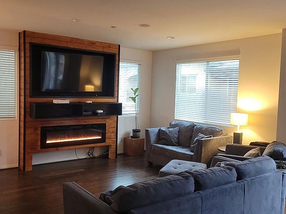 3rd image of 11923 Olive Glen Ln