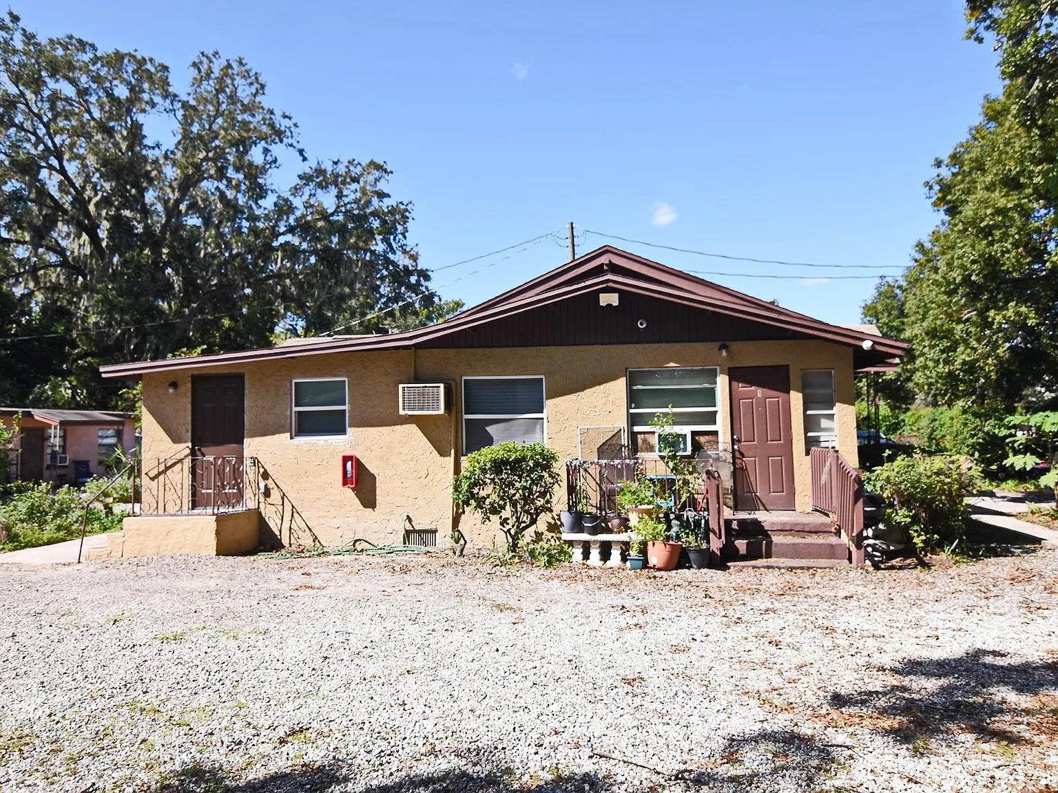 2514 E Jefferson St — Photo 1
