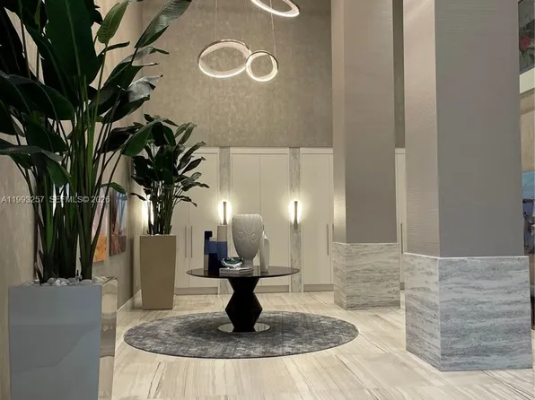 2301 S Ocean Dr, Hollywood, FL