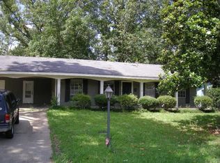 1318 Plantation Blvd, Jackson, MS 39211