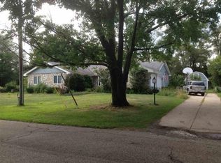 54751 Willow Creek Dr, Mishawaka, IN 46545