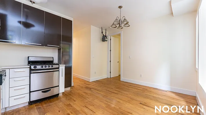 Rented by Nooklyn NYC LLC | media 43