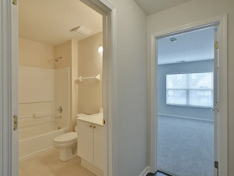 763 Hidden Springs Dr — Photo 18