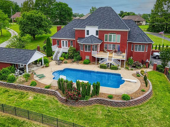 2nd image of 2025 Grandview Dr
