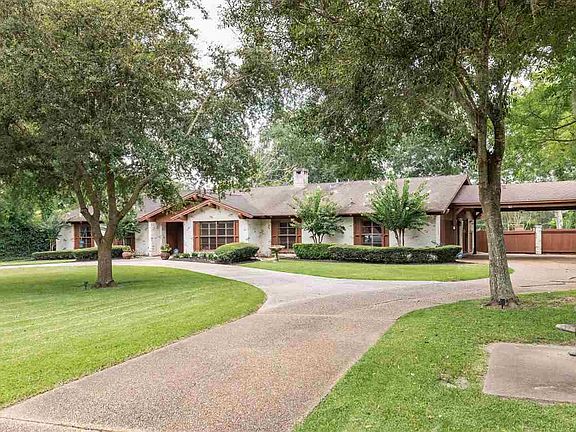 2nd image of 128 E Caldwood Dr