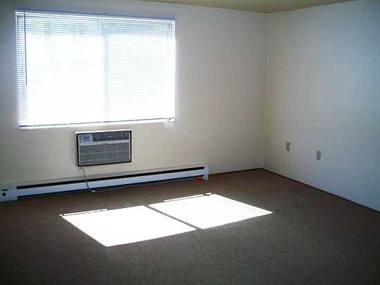 498 Mercer Road Butler Pa for rent. Please call or text: 724-712-9272